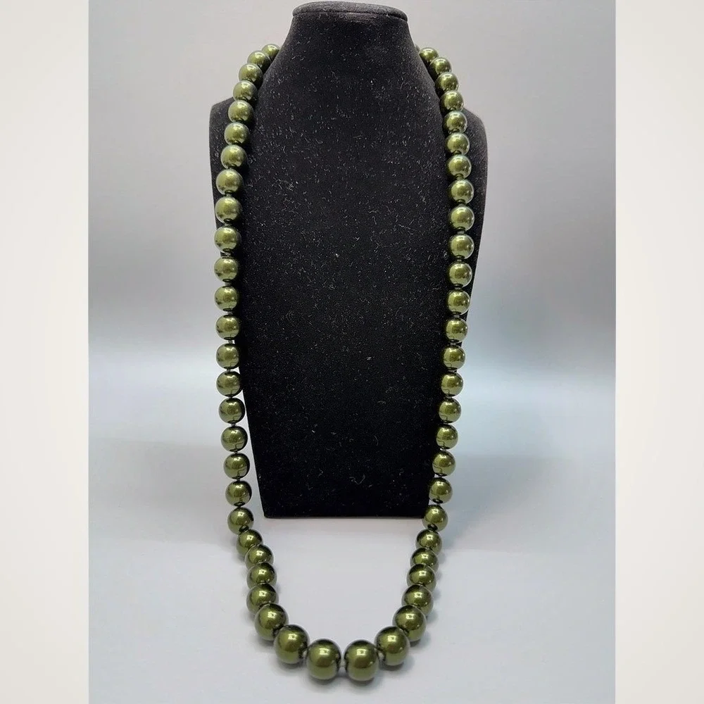 Vintage Joan Rivers Dark Green Faux Pearl Necklace 39
